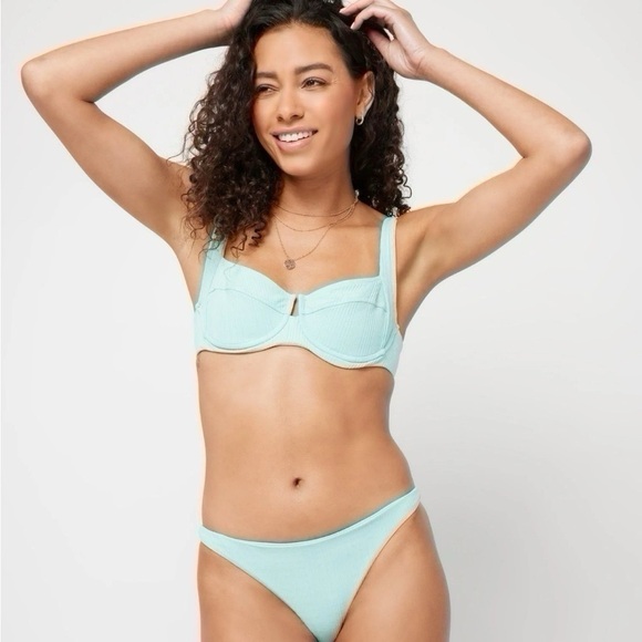L*Space Pointelle Rib Camellia Bikini Top & Arlo Bikini Bottom Pool Swimsuit - Picture 1 of 10